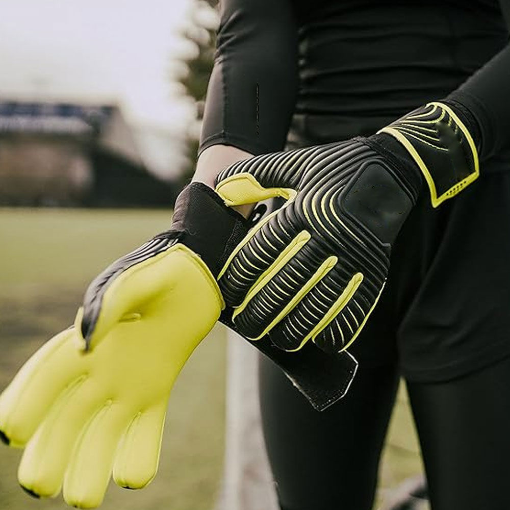 Hot Sale Professional Leather Football Soccer Goalkeeper Gloves Full Finger Adjustable Non-Slip Unisex